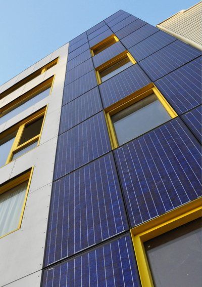 panneaux solaires sur façade 